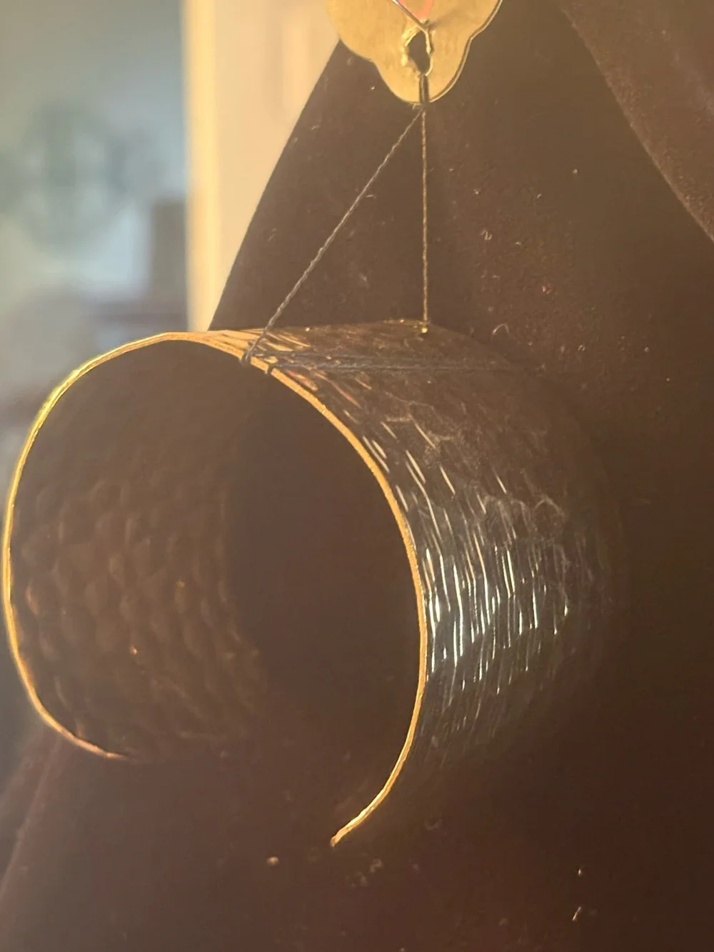 Hammered Metal bangle - Gold
